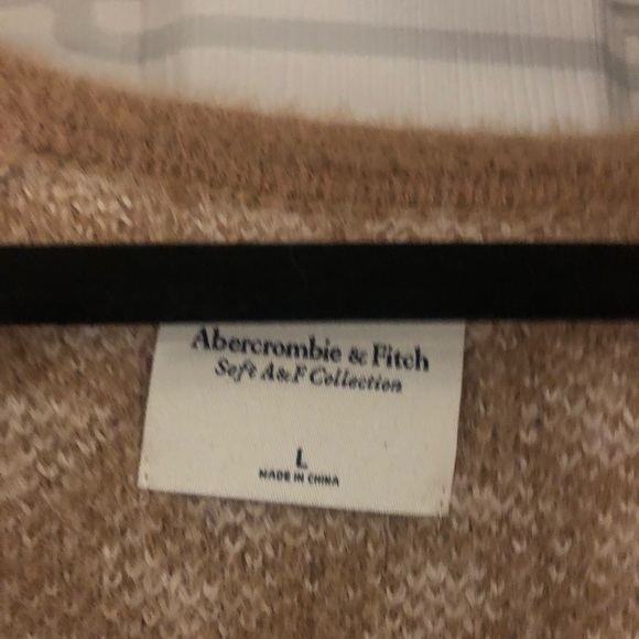 Ambercrombie sweater, size L NWT - Picture 3 of 3